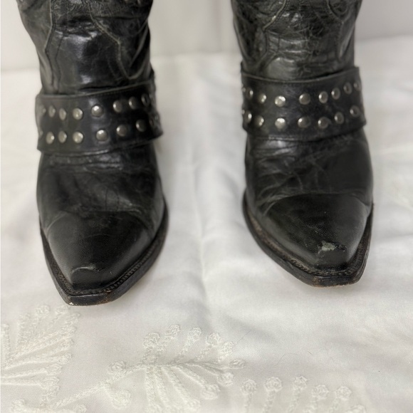 Lane Black Stud Rocker - Picture 4 of 13